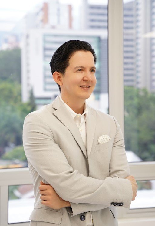 Dr. David Delgado - Clínica Be Dharma - clínica estética de Medellín - cirujano plástico en Medellín