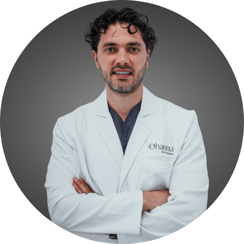 Dr. Andrés Arango - Médico éstético en Be Dharma - Torre Médica Oviedo - Medellín
