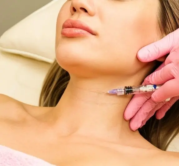 Aplicación de esperma de salmón en cuello - Clínica BeDharma - Medellín, Colombia