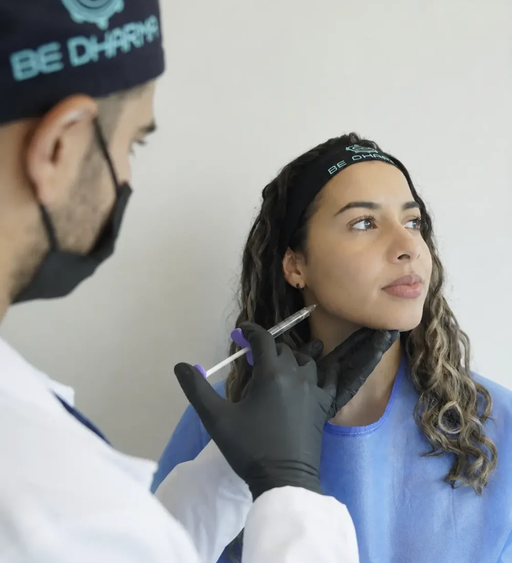 Aplicación de Radiesse en la clínica estética Be Dharma de Medellín